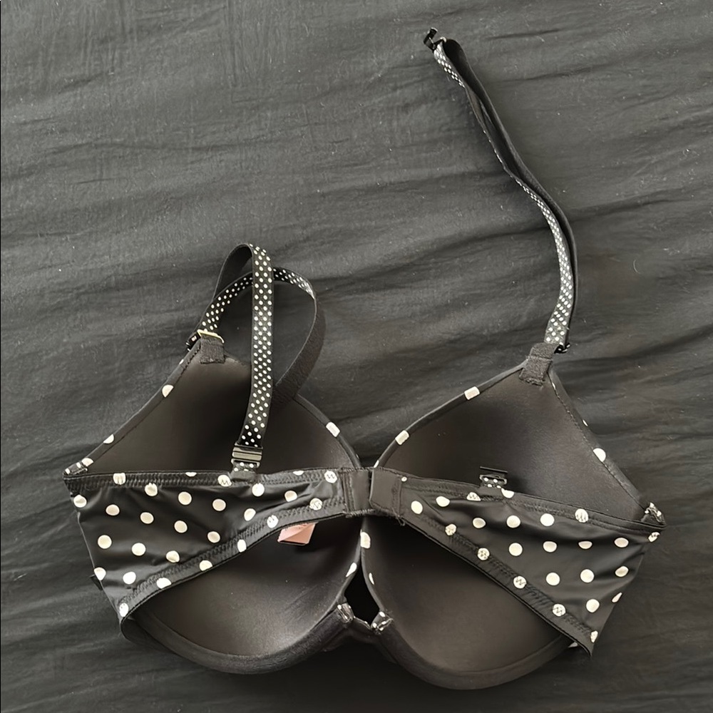Victoria’s Secret NWT Polka Dot Black and White Bra 34D - Picture 3 of 9